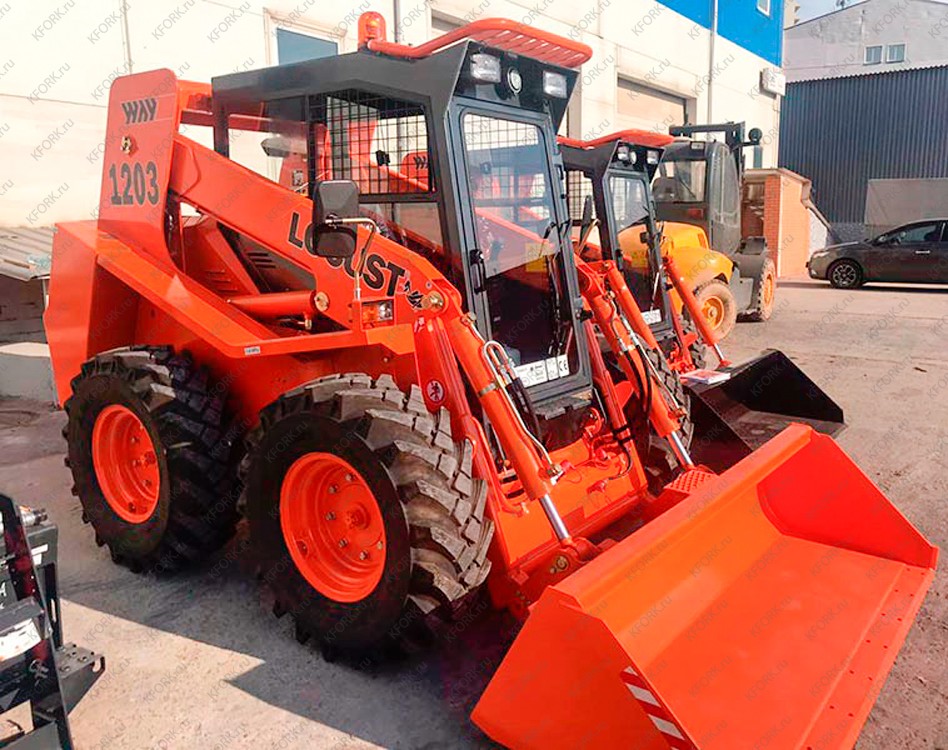 Мини-погрузчик LOCUST L1203
