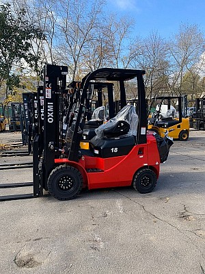 1.8 тонный авто погрузчик OXMI